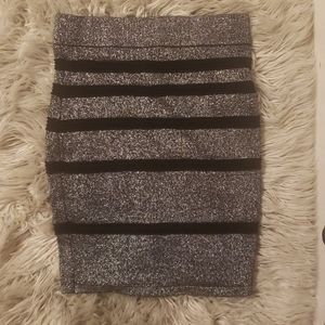 Arden B. Pencil skirt